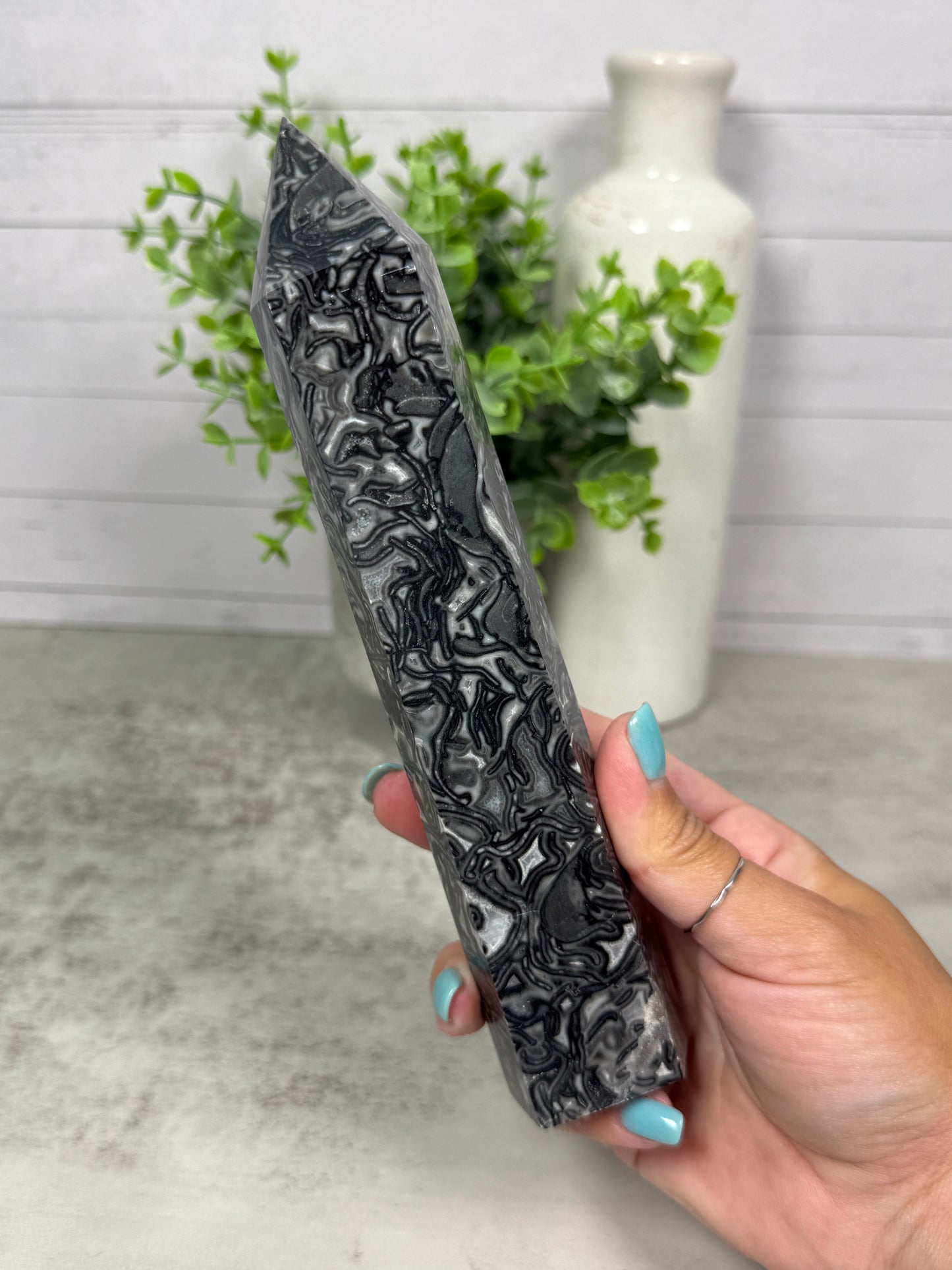 Black Lace Agate Towers