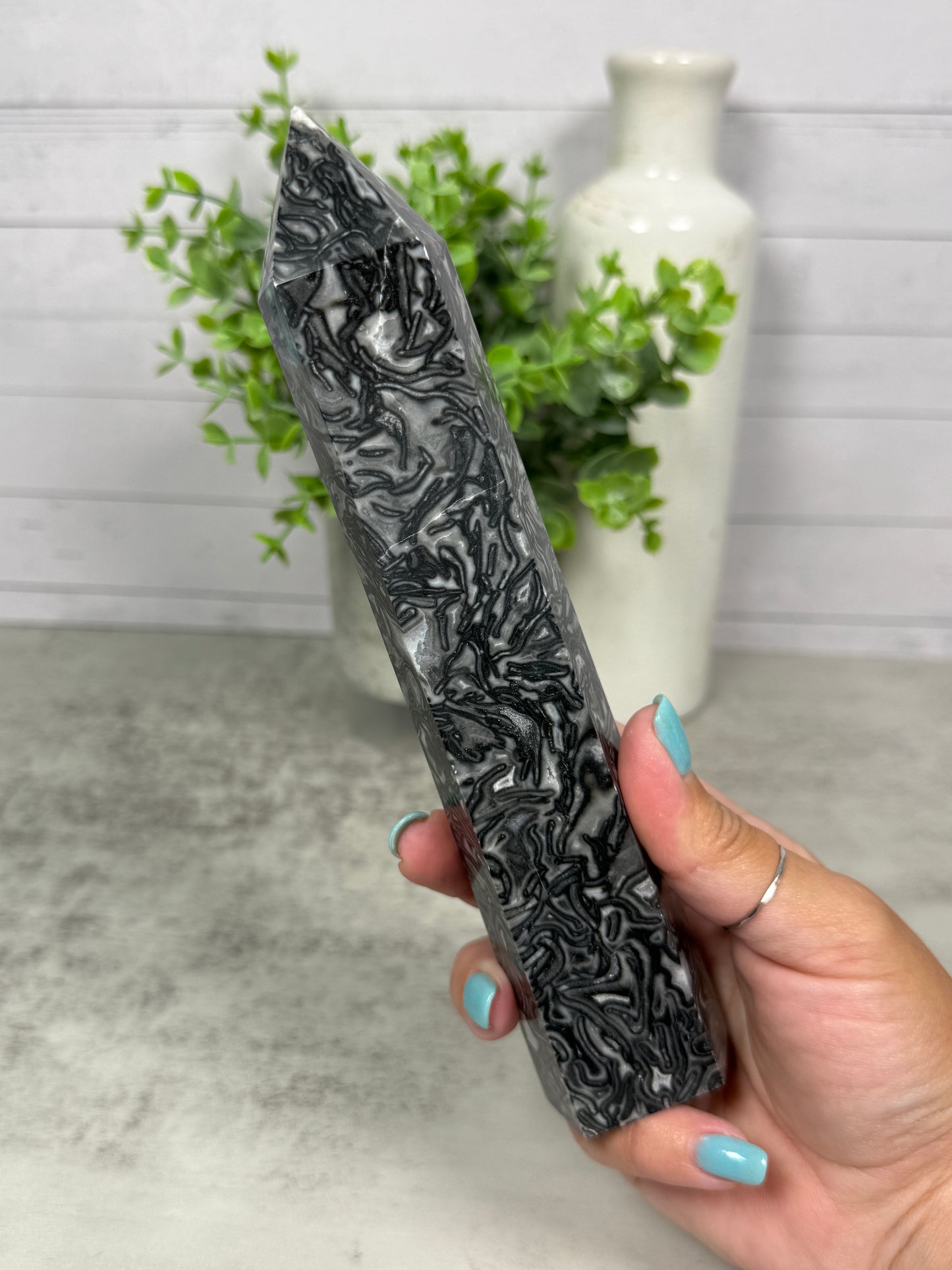 Black Lace Agate Towers
