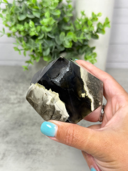 Volcano Agate Diamonds