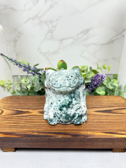 Moss Agate Toothless Carving